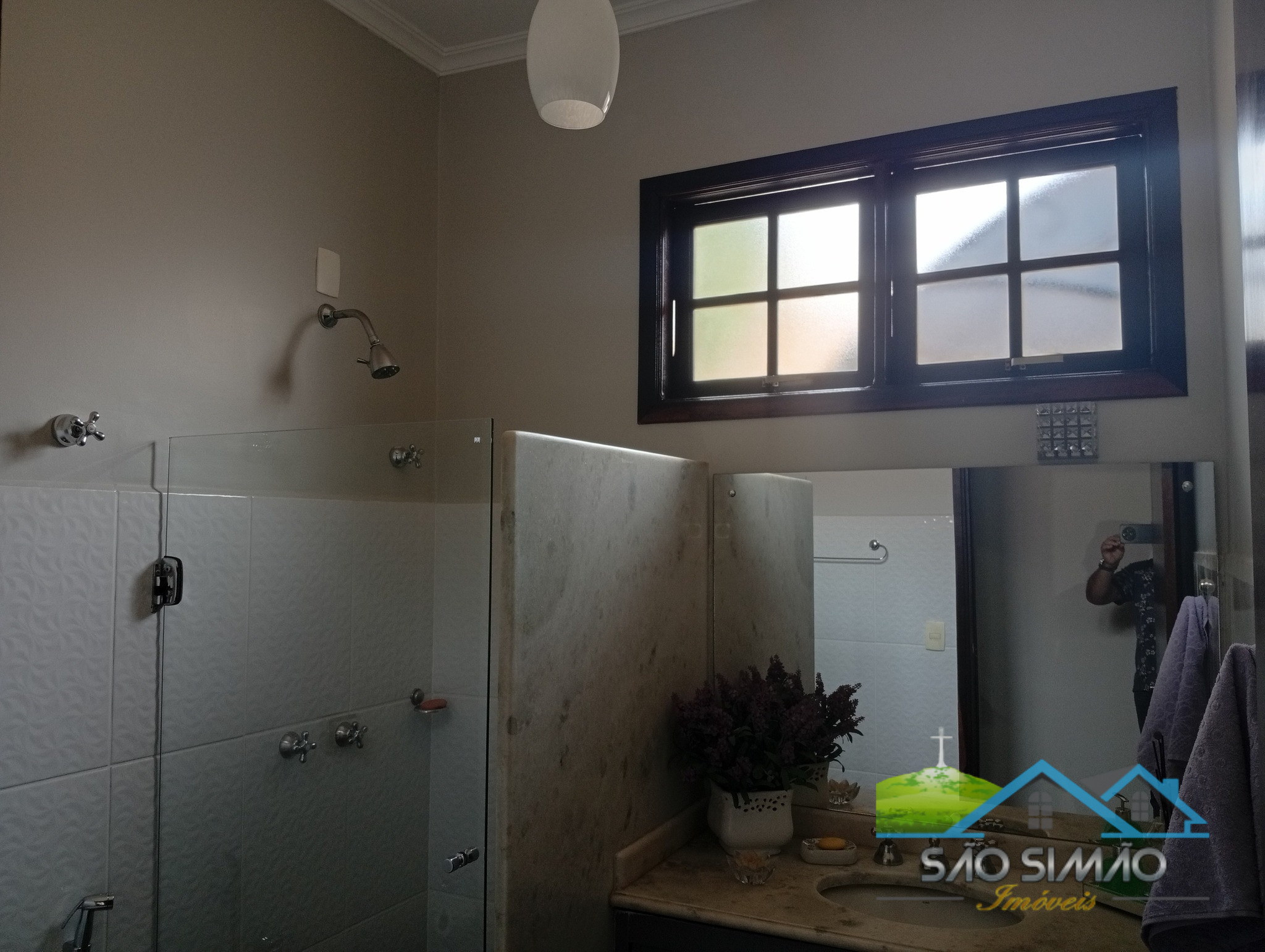 Casa a venda em São Simão SP, com piscina e fino acabamento