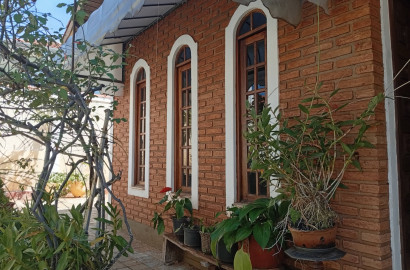 Casa a Venda em São Simão SP, 2 dormitórios e bem localizada