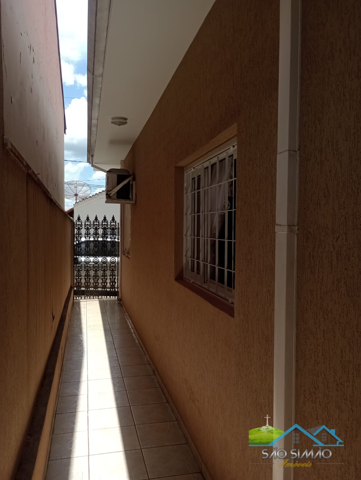 Casa a Venda em São Simão no Centro a 100 metros da praça Principal