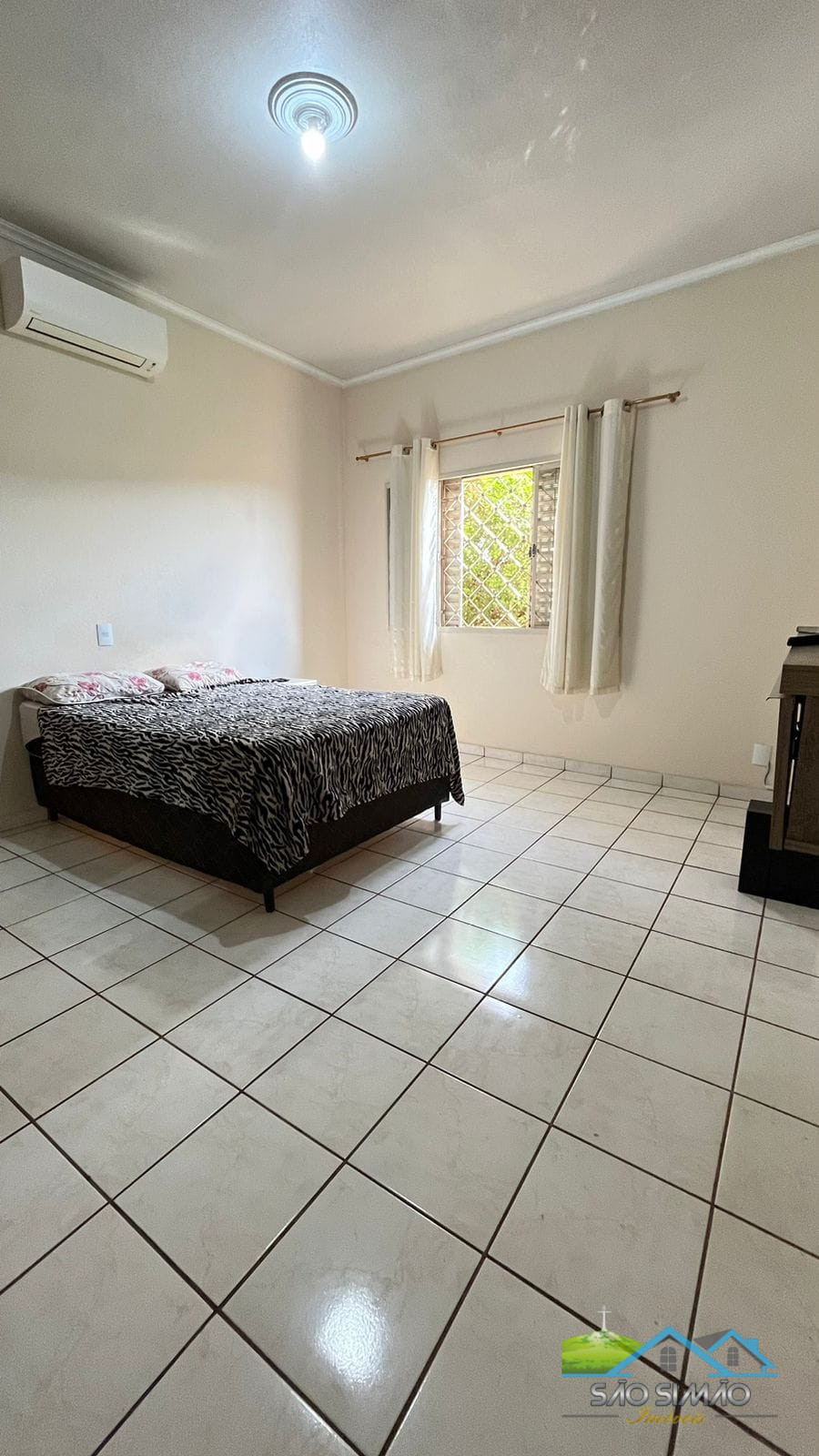 Casa a venda com 3 quartos em São Simão SP