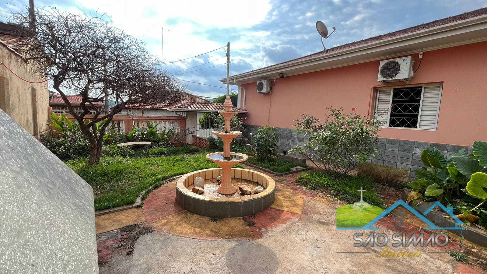 Casa a venda com 3 quartos em São Simão SP