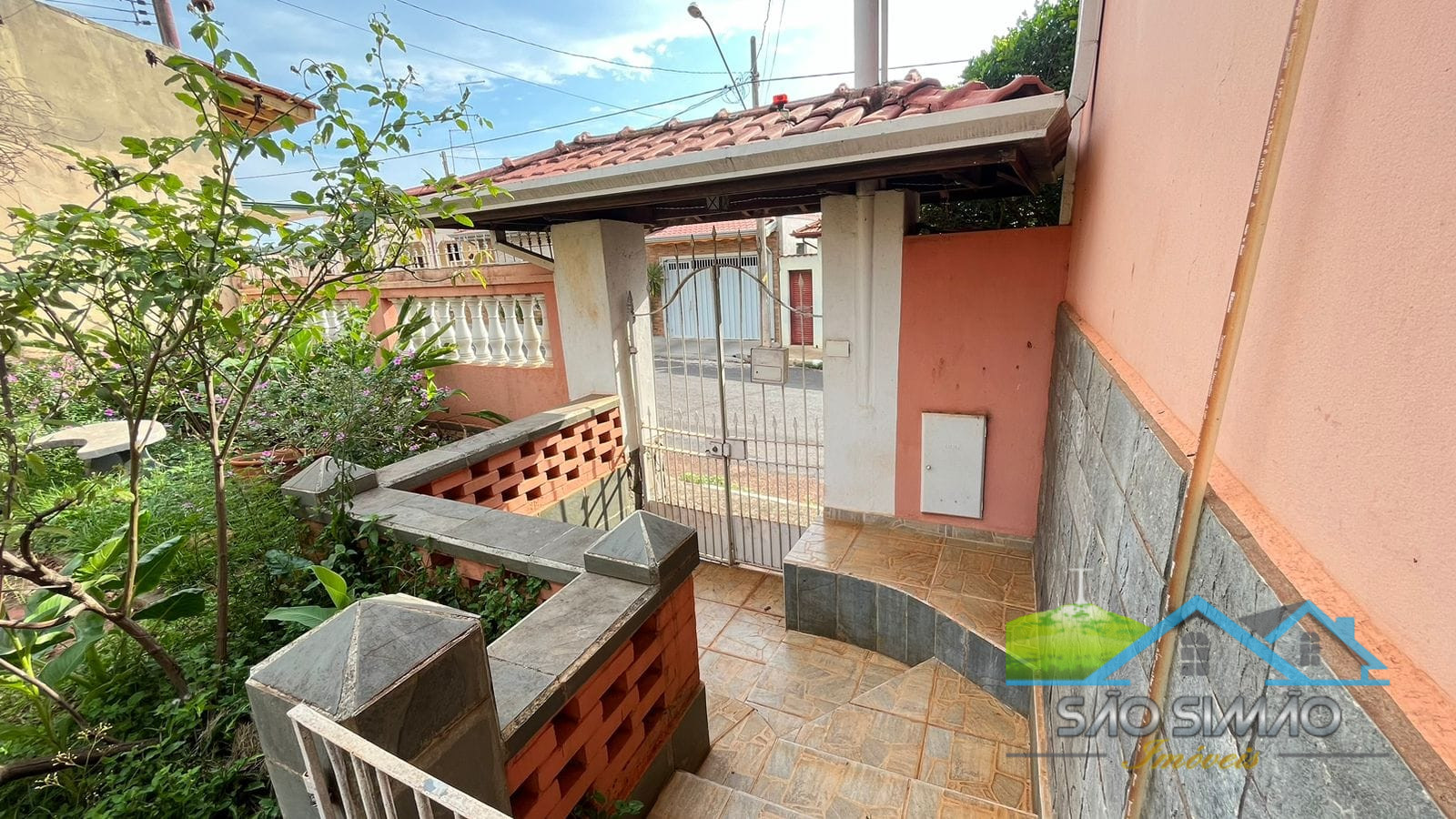 Casa a venda com 3 quartos em São Simão SP