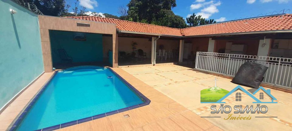 Linda casa com piscina a venda em São Simão SP