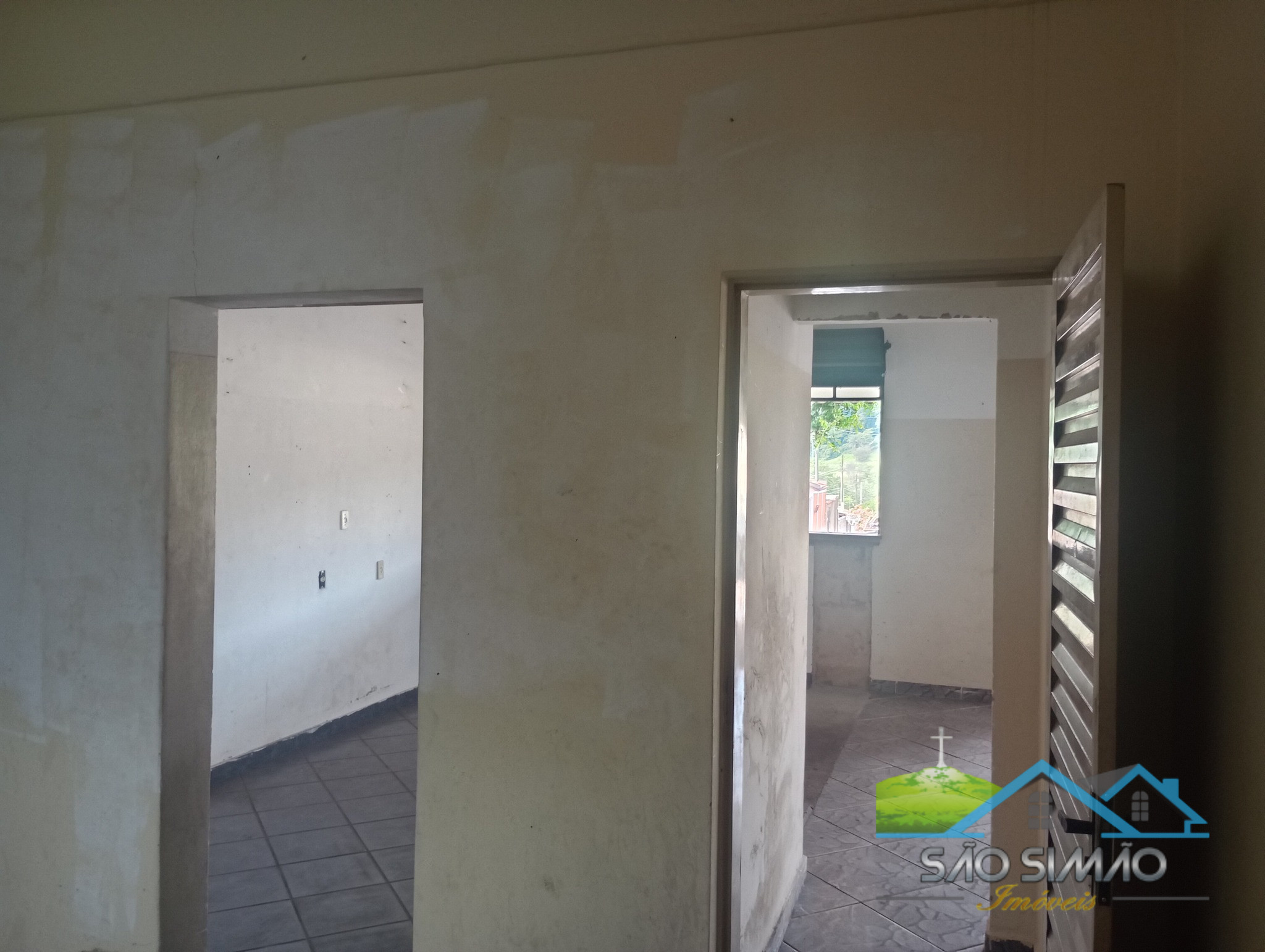 Casa com ponto comercial a venda em São Simão SP