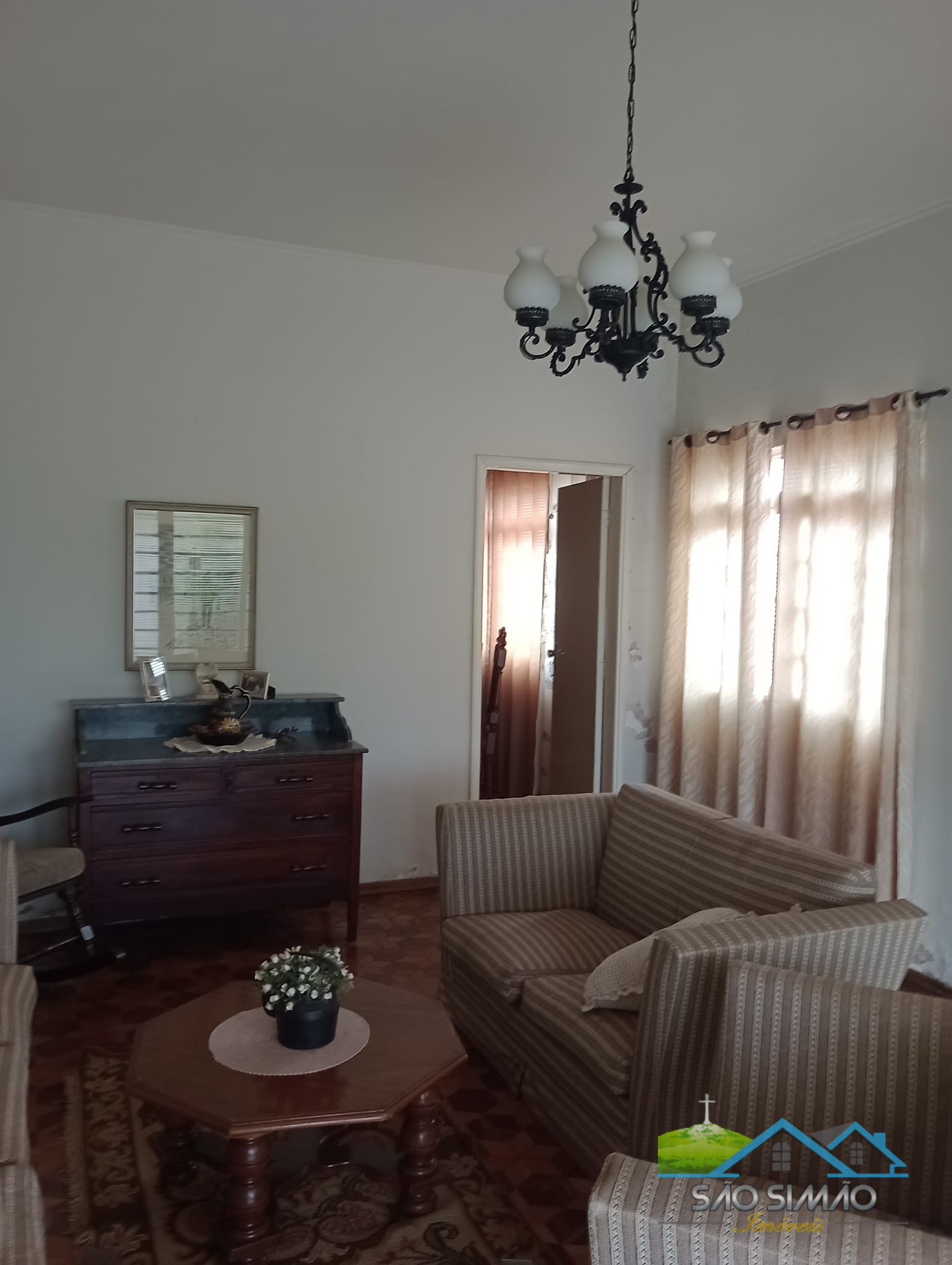 Casa  Venda em São Simão no Centro a 100 metros da praça Principal
