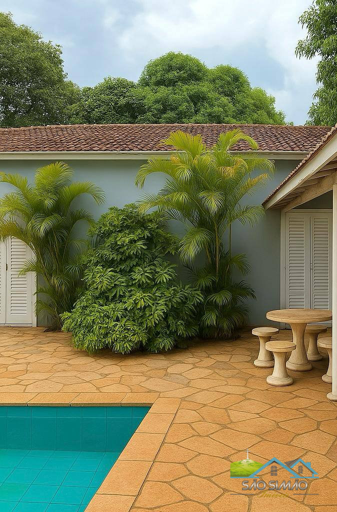 Chácara á venda em São Simão-SP com 5 quartos sendo 2 suítes.